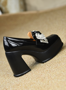 misili水钻厚底乐福鞋方头粗跟单鞋10.3cm高跟鞋2026春季新款女鞋