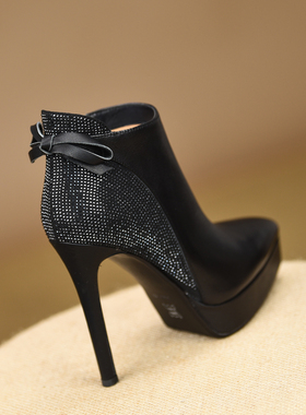 misili~11.7cm 显瘦细跟短靴2026秋冬季新款高跟鞋厚底真皮女靴子