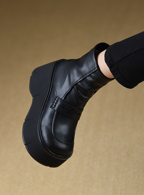 misili松糕厚底坡跟短靴女2026秋冬季新款高跟鞋防水台黑色女靴子