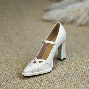 新款 misili尖头粗跟单鞋 10.3cm高跟鞋 2026春季 一字带厚底漆皮女鞋