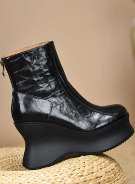 misili圆头坡跟短靴10cm高跟鞋2026秋冬新款防水台厚底加绒女靴子