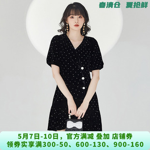 连衣裙女3.11春 深圳南油NY0A0162丝绒感V领短裙五分袖