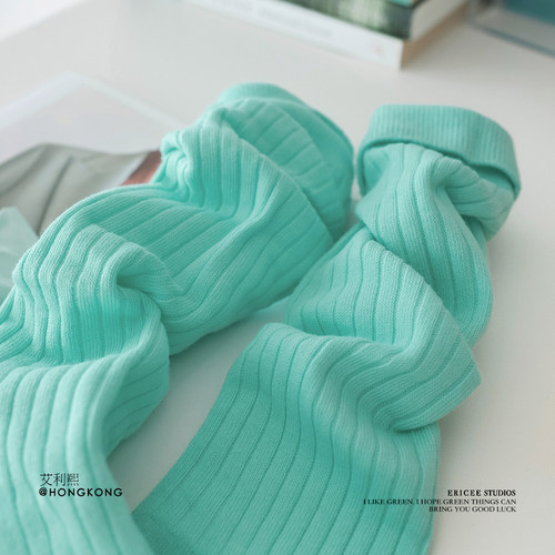 长筒袜薄荷绿色的棉质中筒袜子