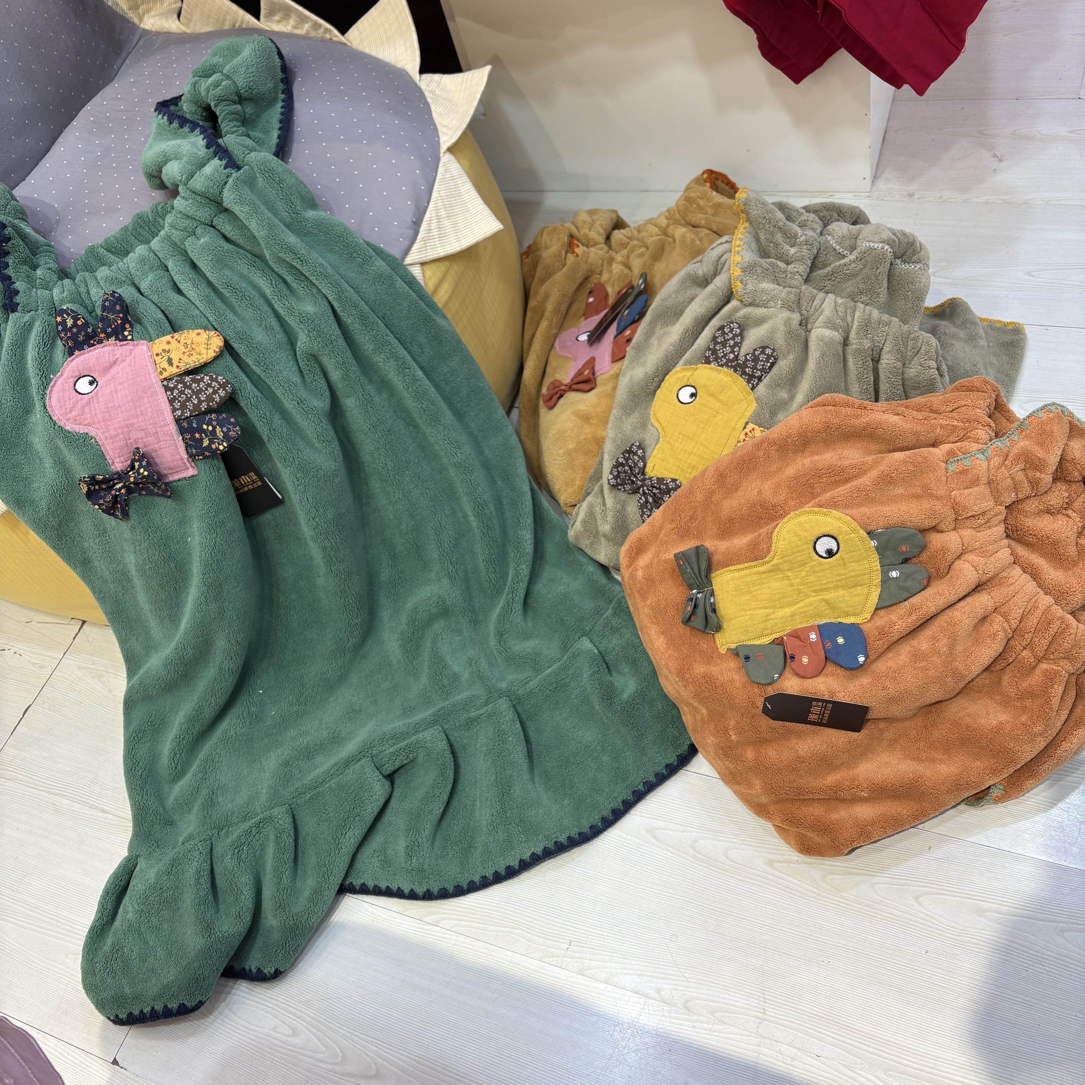 瑾木良品恐龙蚂蚁裹胸浴巾女ins新款可爱珊瑚绒洗澡浴裙干发帽加