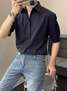 里奈男装韩版抗皱免烫商务男士中袖衬衫修身短袖正装暗扣蓝色衬衣