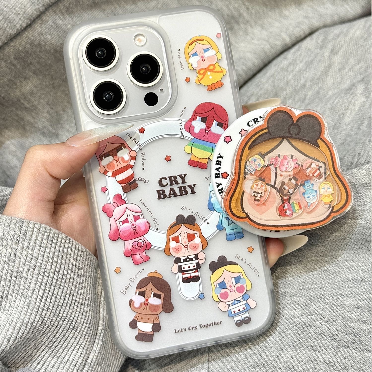 搞怪百变装扮哭泣女孩磁吸支架适用iPhone15promax苹果14手机壳13pro防摔1211可爱16promax全包xsxr潮78plus