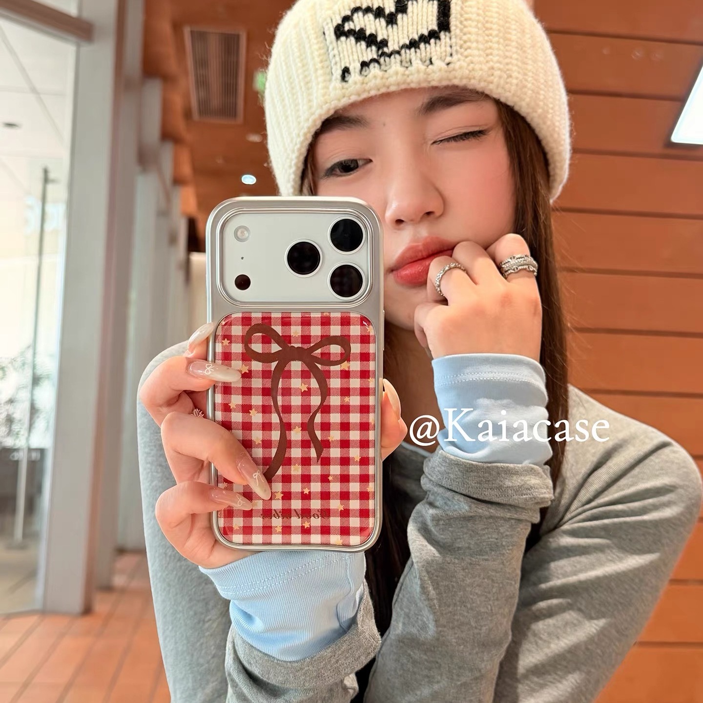 小众红格纹蝴蝶结星星适用iPhone15promax苹果16pro手机壳滴胶13防摔1412全包17promax女17pro电镀15pro新年