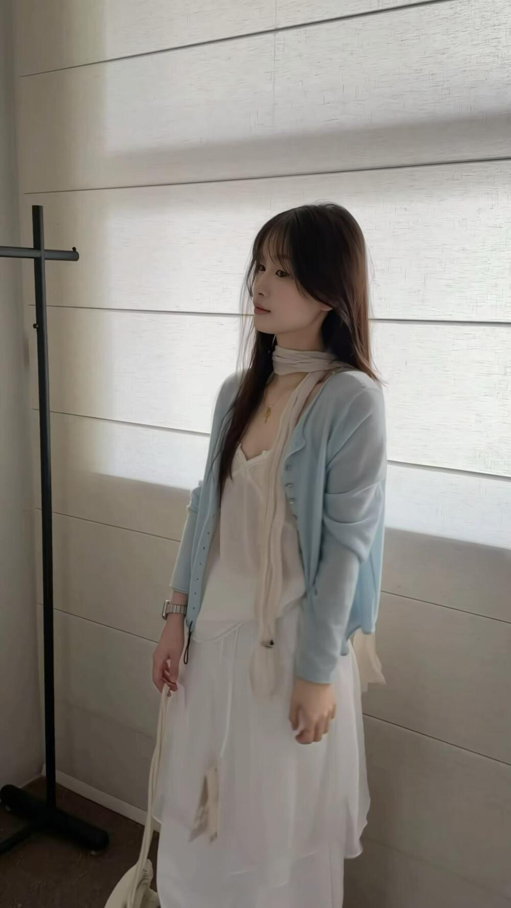 韩系简约显白卷边,羊驼羊毛天蓝针织开衫女26秋款慵懒风毛衣外套