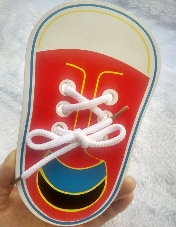 系鞋带幼儿园生活区数学益智玩具