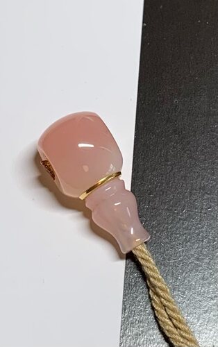 18K金/天然满朱砂粉糯玛瑙/精工三通/分体三通/大孔道易穿绳