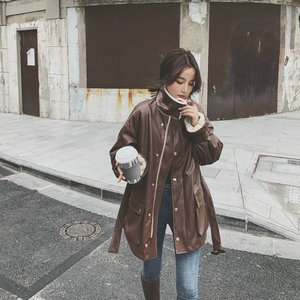 大货 2022冬季皮衣羊羔毛女短款外套 323-D941-P180-控258 不掉毛图片