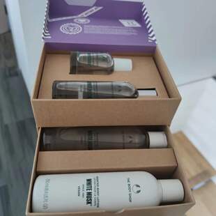 英国The Body Shop/white musk白麝香鬼怪四件套礼盒手办生日礼物