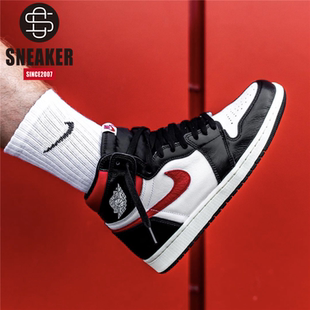 aj1黑脚趾红钩图片素材