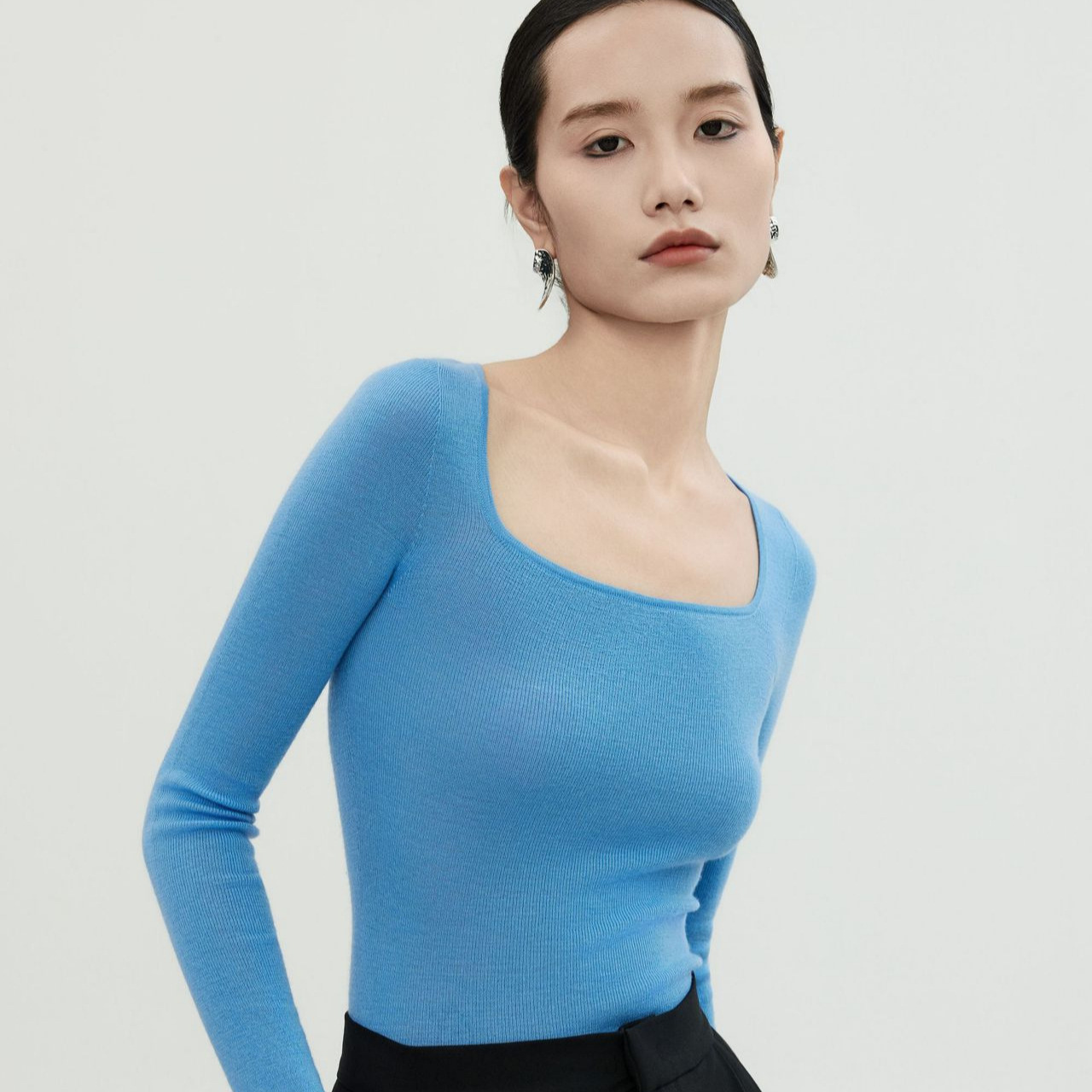 谷外 空调凉感60支扬子纱岛精无缝一体美利奴羊毛打底衫方领长袖