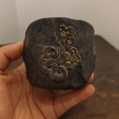 【三秀】灵芝手工凿制雕刻描金鱼籽料薄款7亿岁安化冰碛岩140cc