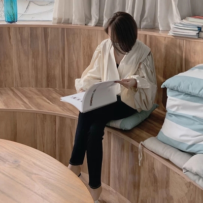 韩国小众 两穿泡泡袖衬衫 V领褶皱复古时髦宫廷袖短款上衣