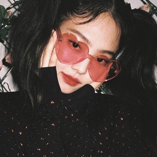 果冻彩虹软妹彩色一体式 树脂彩色爱心墨镜糖果拍照防晒太阳眼镜
