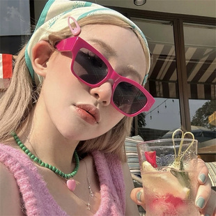 小方框音乐节枚红色墨镜粉色眼镜女款潮酷凹造型防晒太阳镜显脸小