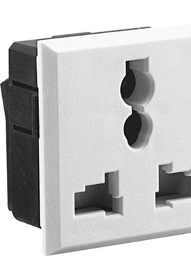 新品三孔多能插座卡式嵌入式外贸英式三极AC电源插座配件带安全门