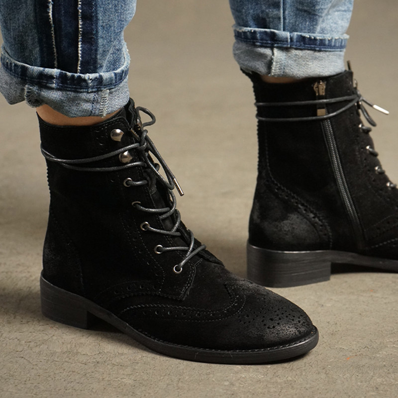 黑色麂皮复古手工擦色牛反绒短靴