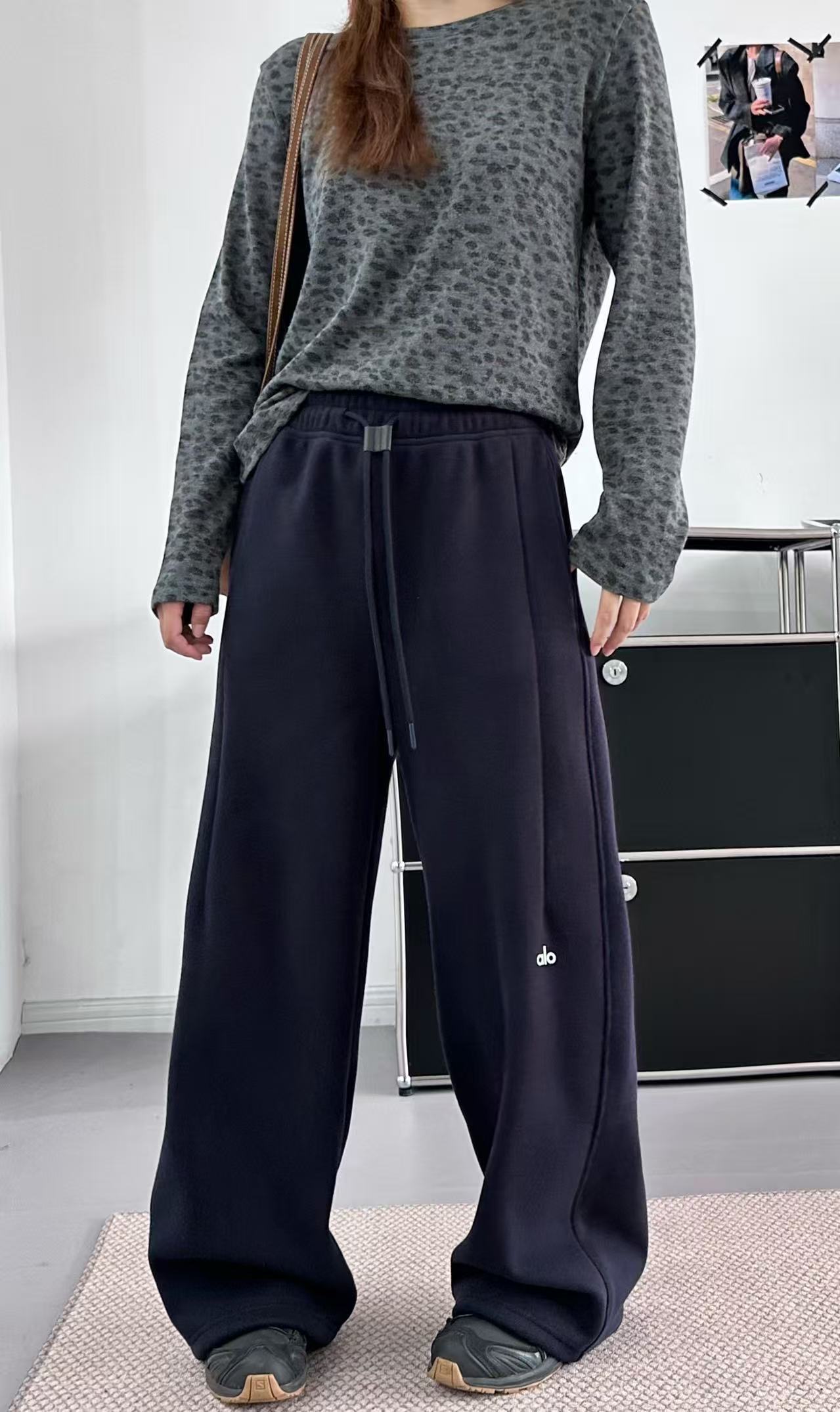 A939 松紧腰宽松加厚加绒休闲裤女韩版百搭阔腿弯刀裤实体店同款