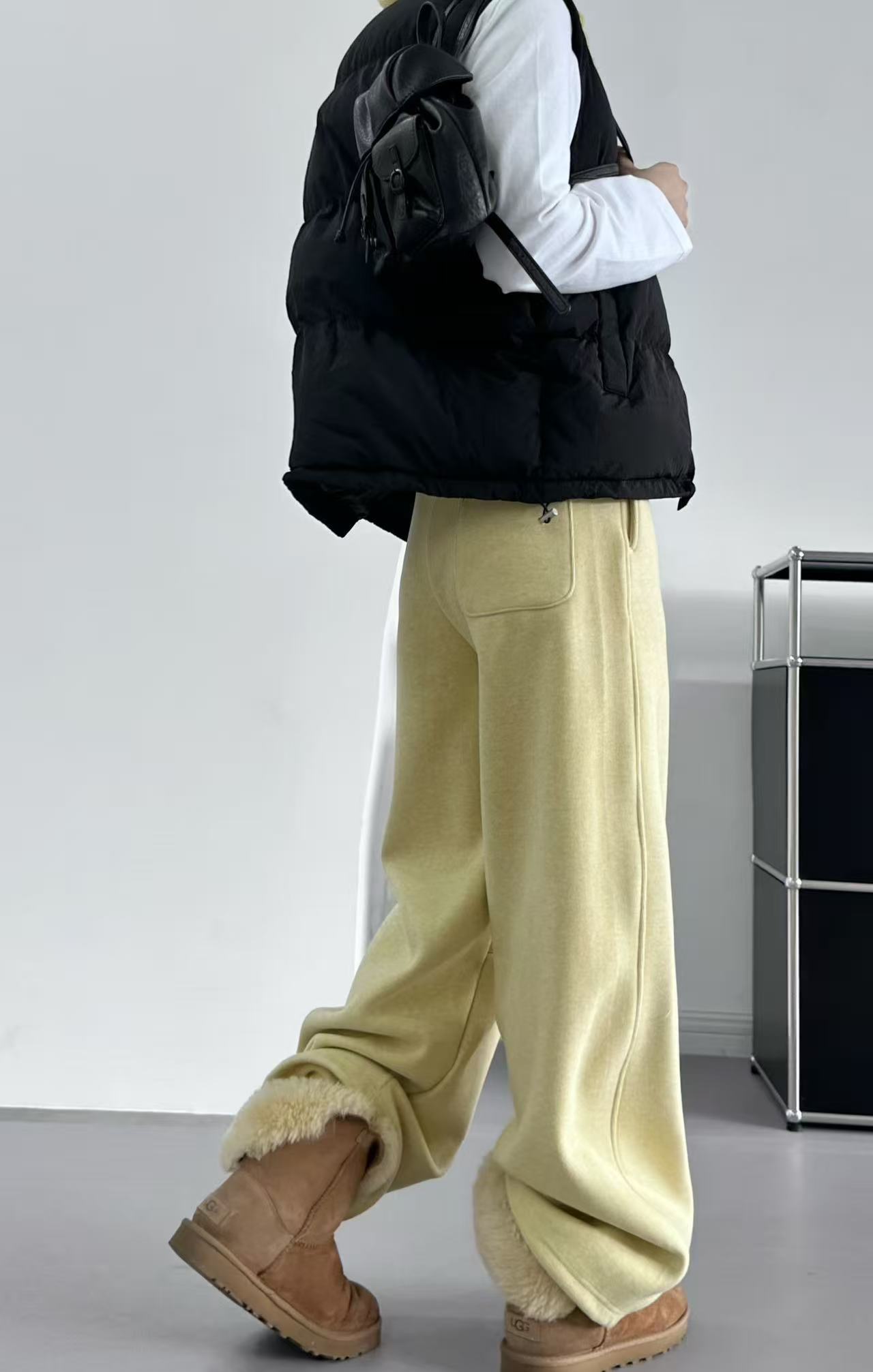 A1033 松紧腰宽松加厚加绒休闲裤女韩版百搭阔腿弯刀裤实体店同款