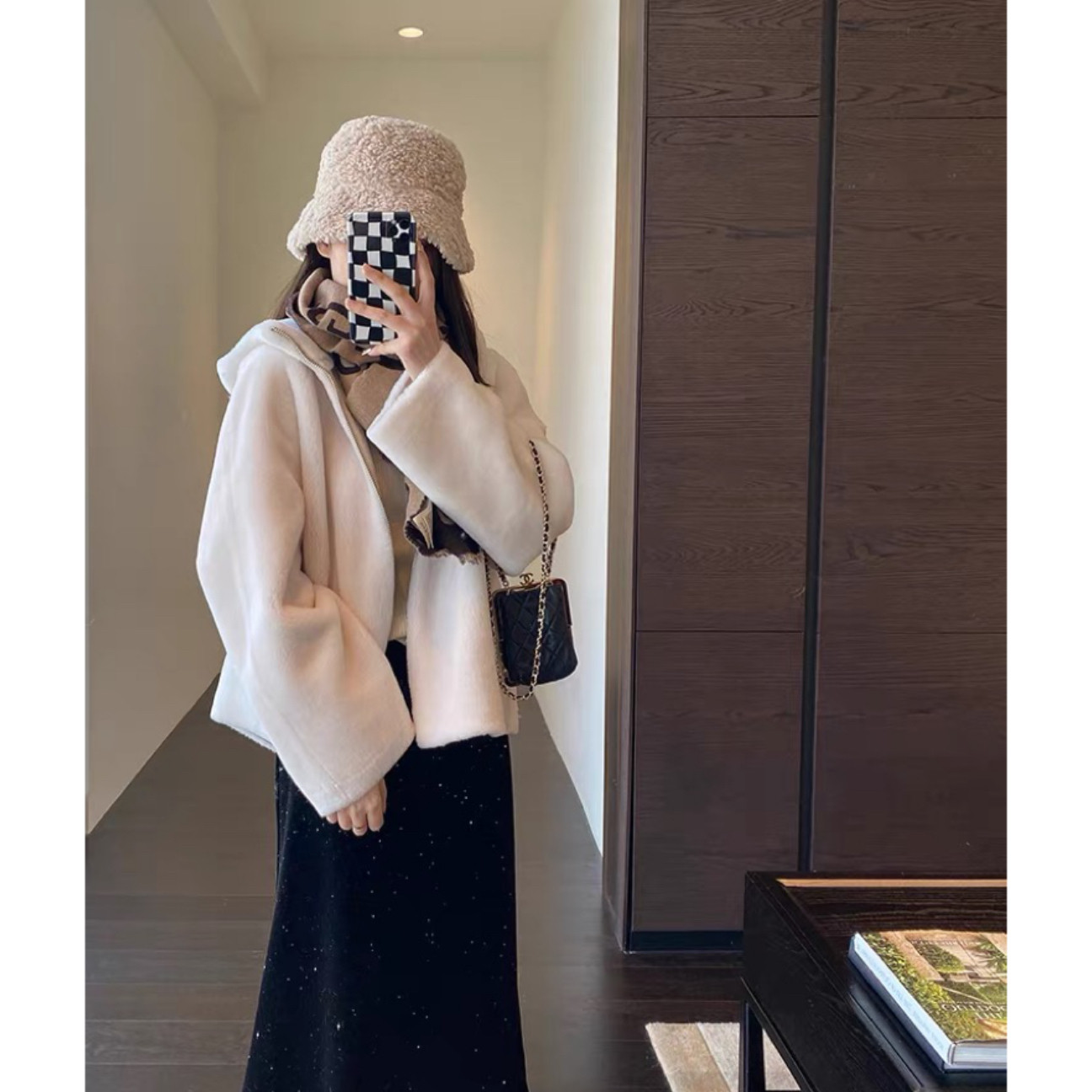 AMR UU◆氛围感 慵懒范保暖皮草显瘦短款连帽外套女2025新款秋冬,女装/女士精品,短外套,淘宝优惠券,粉丝福利购,淘宝优惠卷