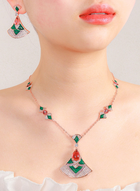 2026新款扇形项链轻奢高级感长款气质宴会温婉贤淑礼服链绿色