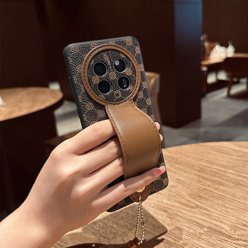 适用于华为mate80pro+手机壳mate70保护套带手腕斜挂皮质mate60RS/50带挂绳支架高级镜头潮牌防摔全包女款