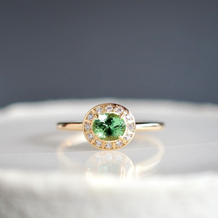 欣赏。森林绿 18K金天然碧玺戒指。加缪珠宝。