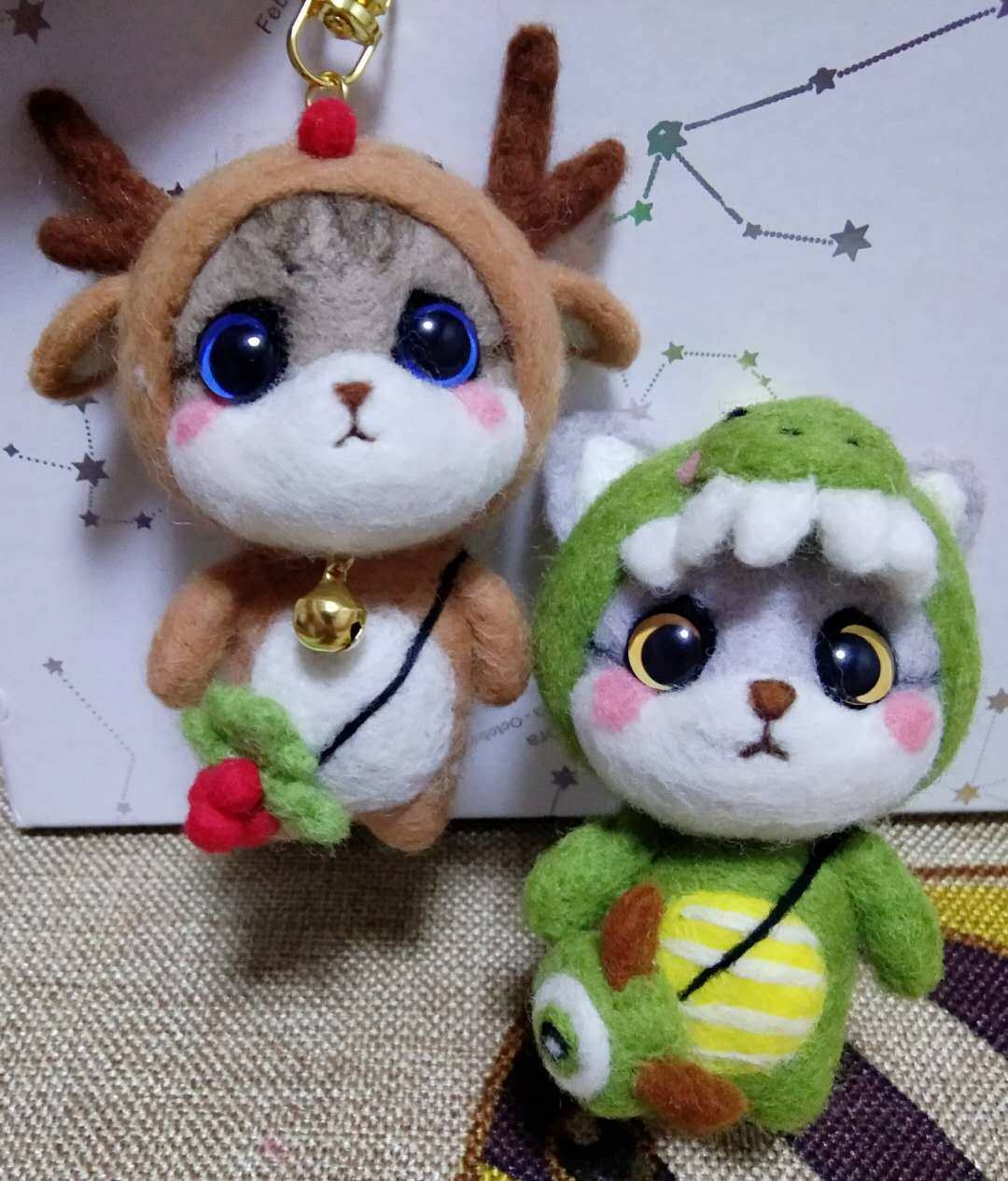 羊毛毡成品手工生日节日礼物小鹿麋鹿恐龙猫猫咪钥匙扣挂件摆件