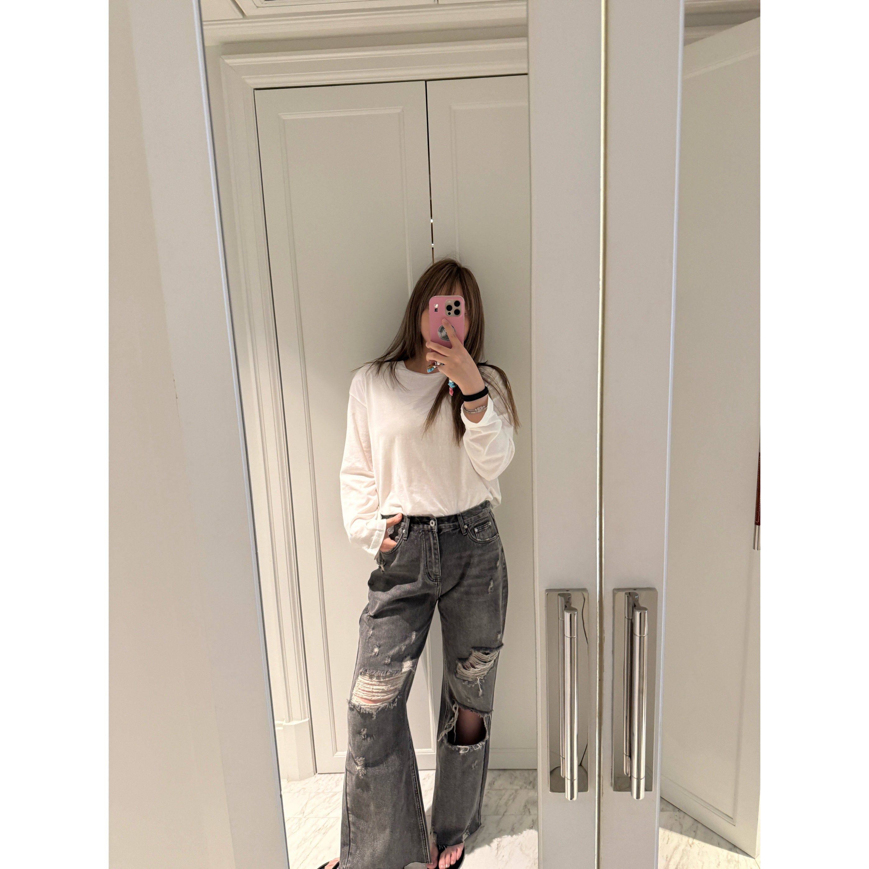 wann现货 灰黑色破洞雅痞直筒显瘦宽松直筒牛仔裤 2025春夏新款,女装/女士精品,牛仔裤,淘宝优惠券,粉丝福利购,淘宝优惠卷