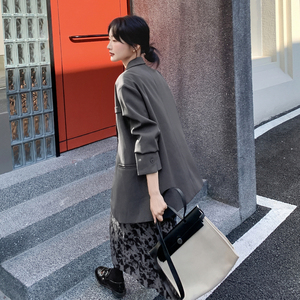 休闲气质灰色西装碎花吊带连衣裙套装女春秋季气质一整套ootd穿搭图片