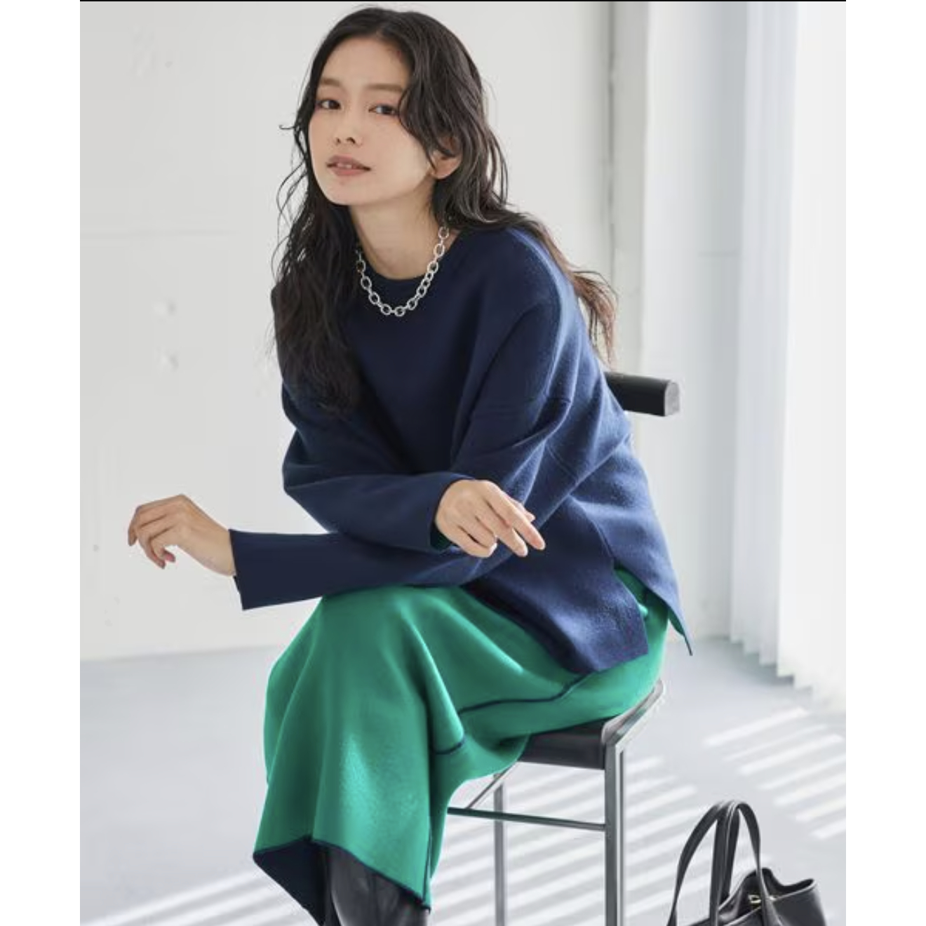 双面双色厚实触感I廓形针织上衣