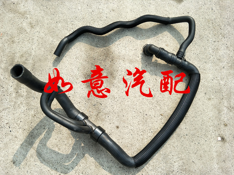 适用JEEP自由光水箱出液配件