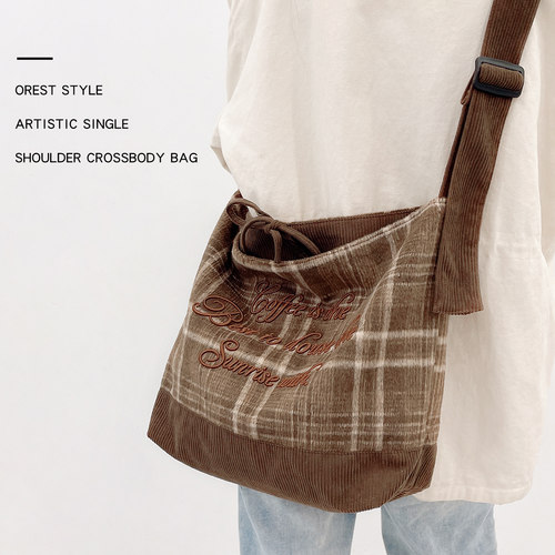 复古格纹斜挎包大容量休闲单肩包