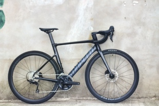 24款 速比特银河黑色105中套油碟气动铝合金公路车