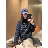 高级蓝黑色～现货2026春季 假两件休闲感印花宽松长袖 T恤