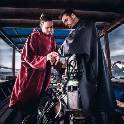 第四元素Fourth Element STORM旅行轻浴袍游泳冲浪 披风 风衣斗篷