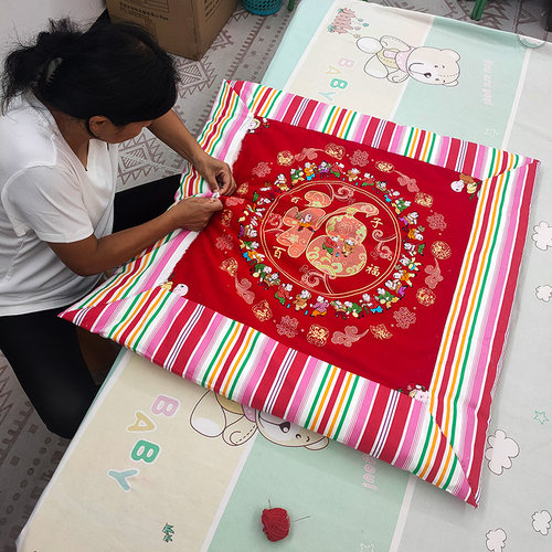 米菡山东纯棉手工婴儿抱被