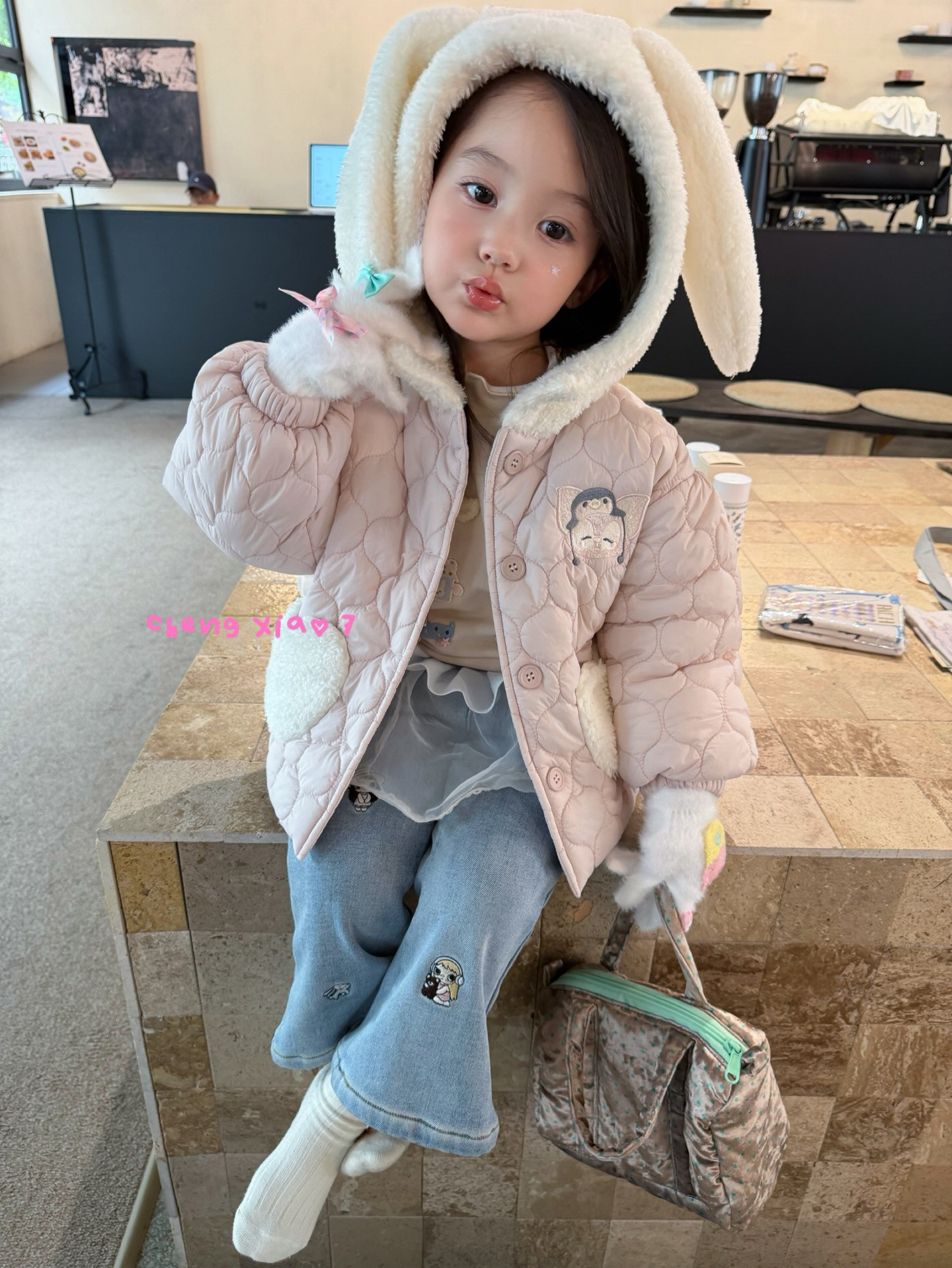 凡妈童装26秋冬款女童小童韩版刺绣加绒喇叭牛仔裤耳朵帽棉服外套