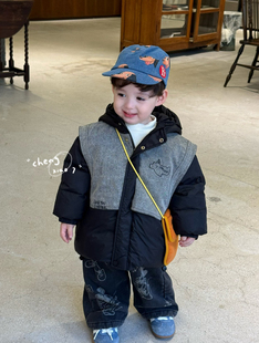 凡妈童装2025冬季新款男童小童韩系简笔画贴布拼接羽绒服儿童外套