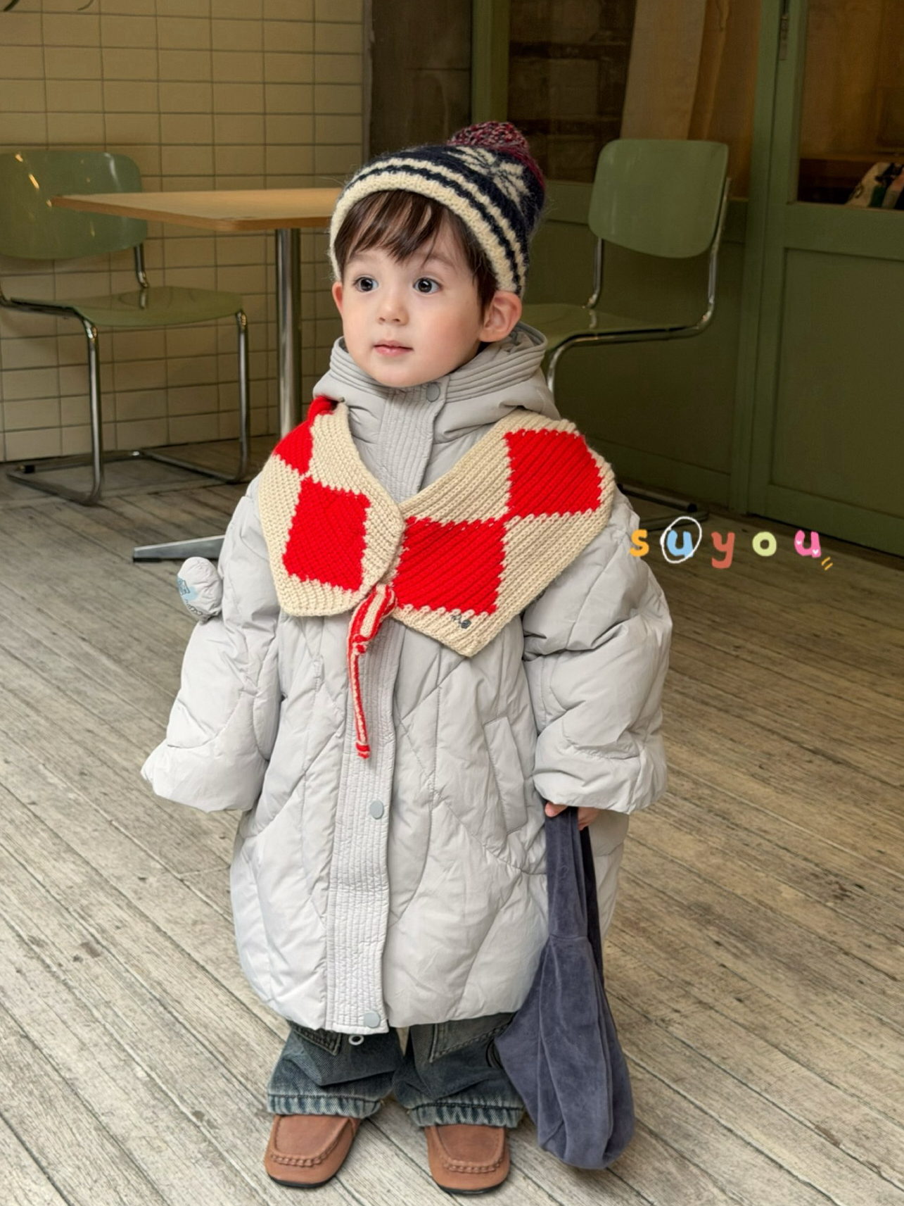 男童韩系宽松版型连帽中长羽绒服