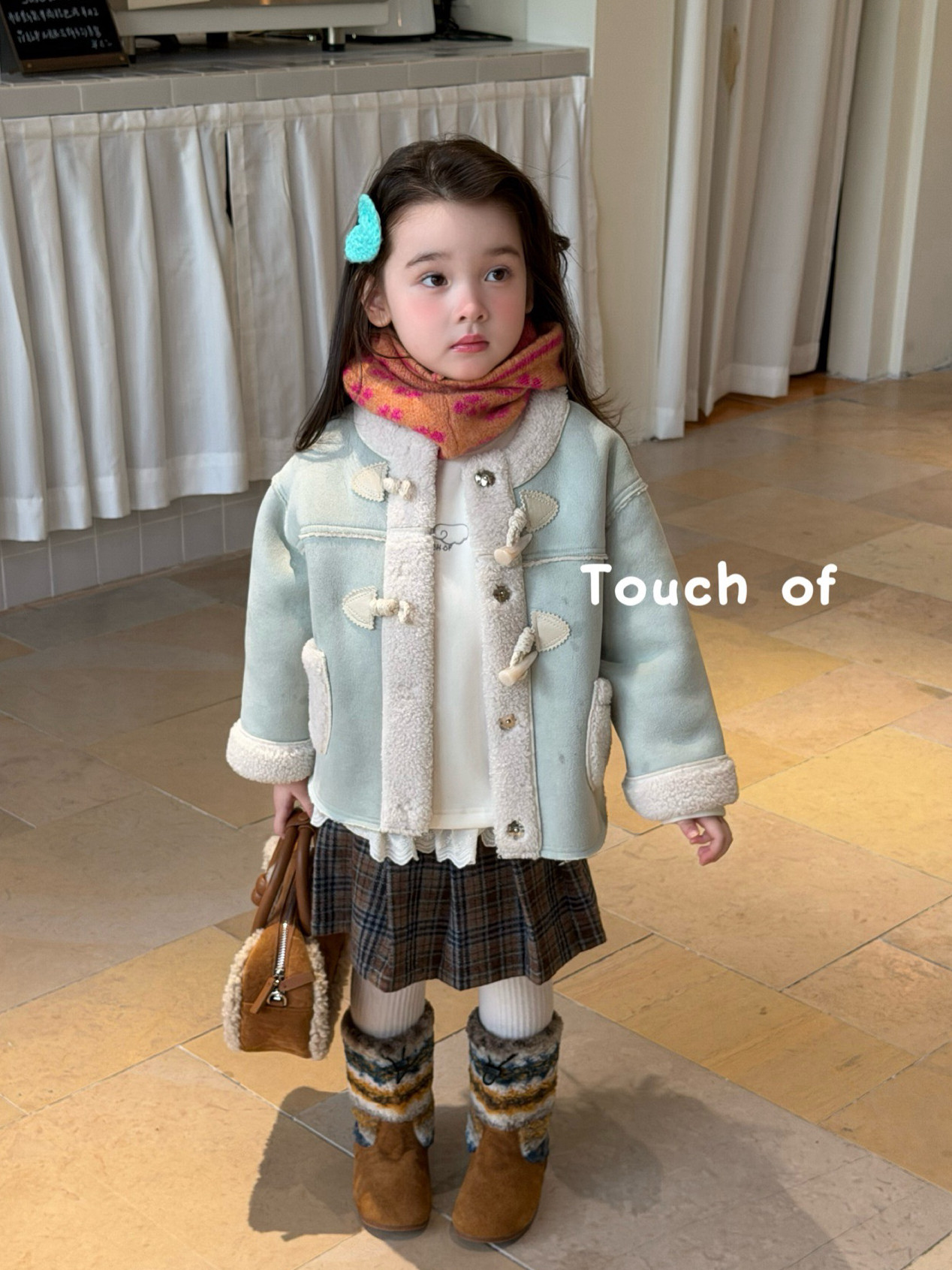 凡妈童装2026秋冬款女童小童韩版格裙厚打底衫皮牛角扣毛一体外套