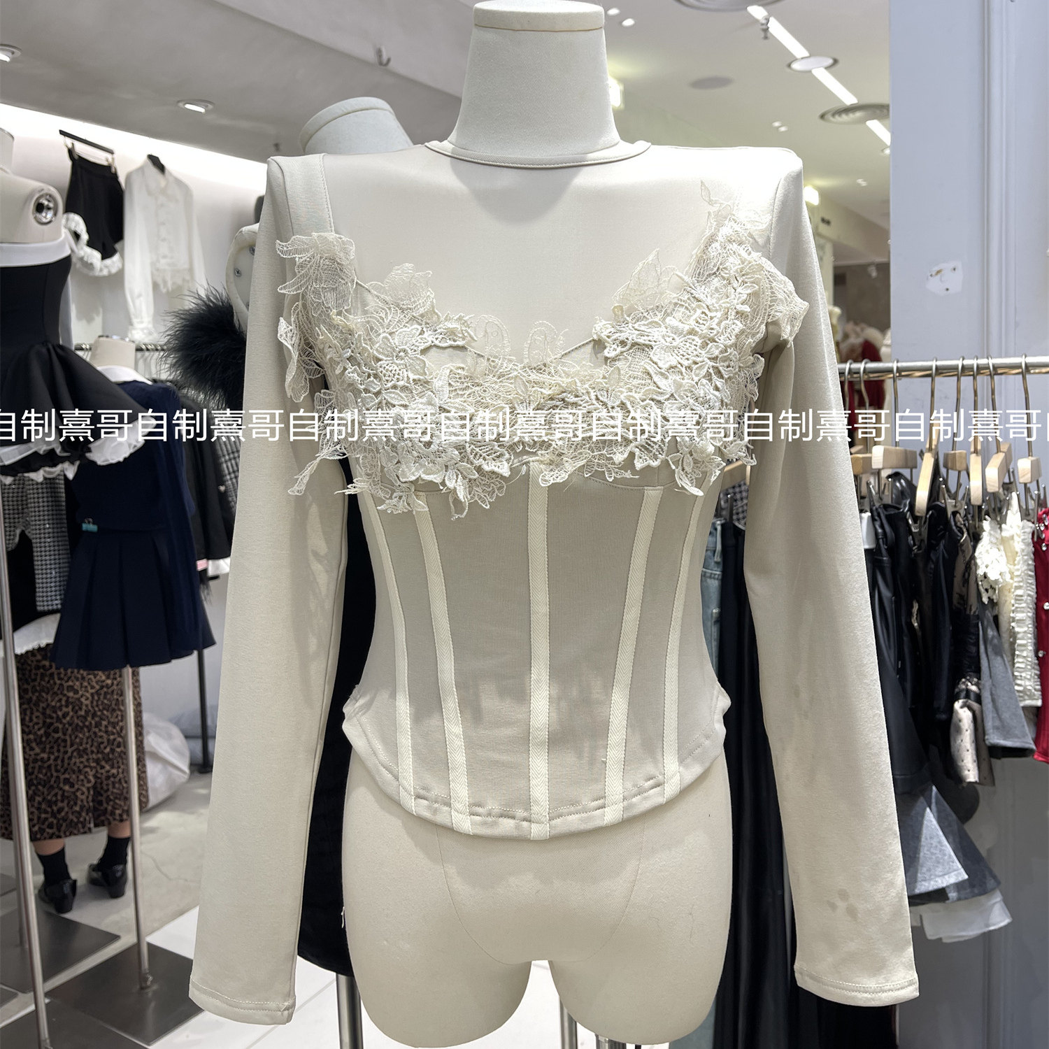 纯欲蕾丝贴花针织长袖T恤冬内搭巨好看鱼骨修身显瘦短款打底上衣,女装/女士精品,毛针织衫,淘宝优惠券,粉丝福利购,淘宝优惠卷