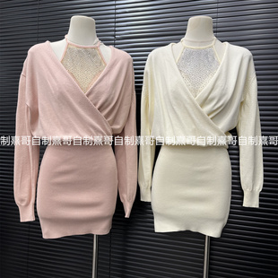 温柔风设计感亮片挂脖女生中长款 显瘦打底毛衣 交叉针织连衣裙修身