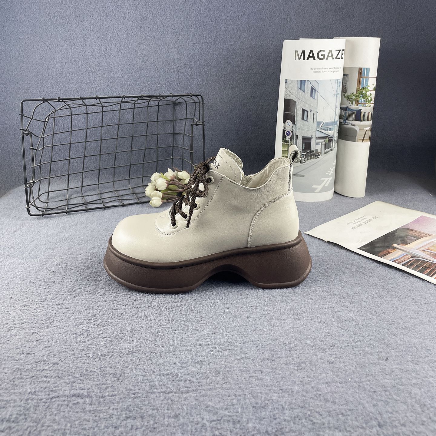 头层牛皮粗跟厚底时尚增高马丁靴