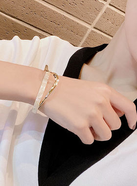 轻奢白贝板材开口手镯弯曲