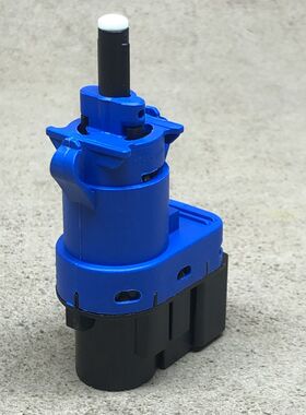 适用于哈弗H2H1H2SH6酷派H7腾翼C30刹车灯开关刹车踏板传感器原厂