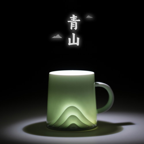 景德镇手工雕刻山水马克杯带盖